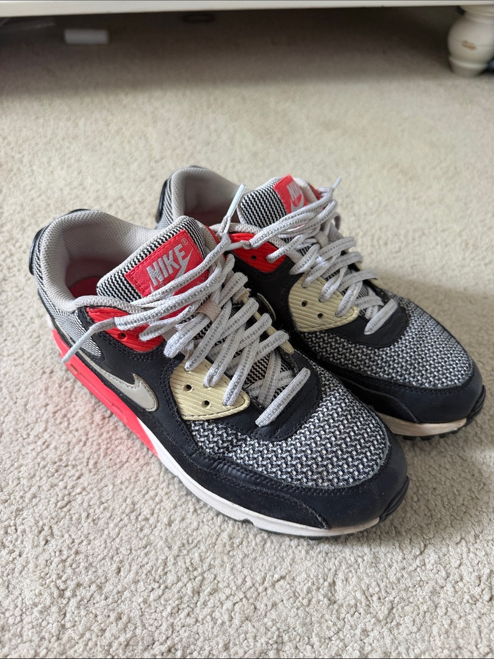 Rare Nike Kids Black, Red & Cream Air Max’s